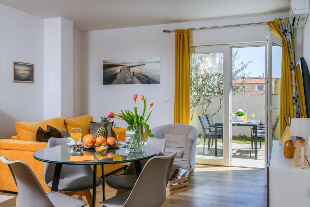 Villa Dora Pula Bagian luar foto