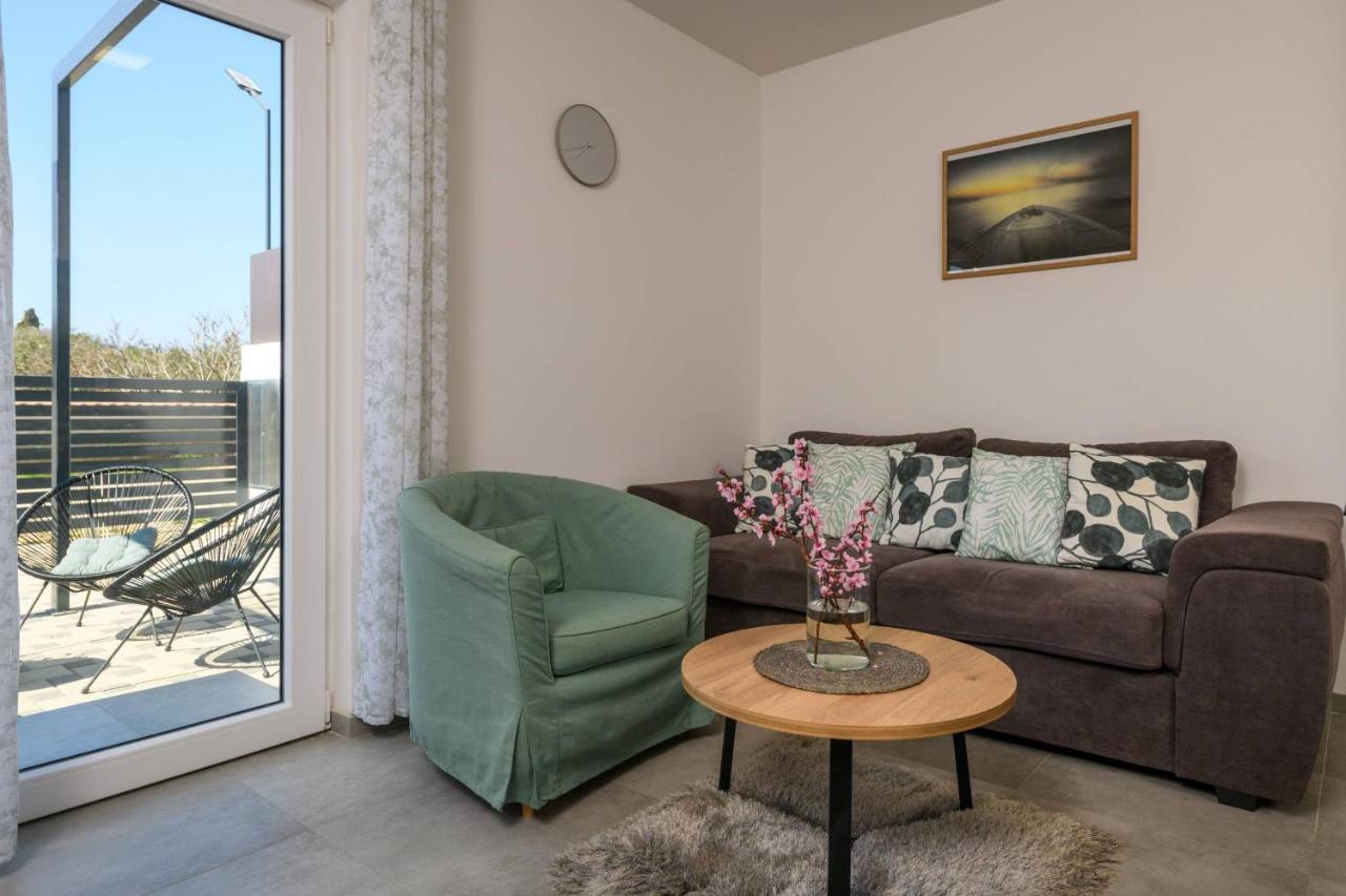 Villa Dora Pula Bagian luar foto